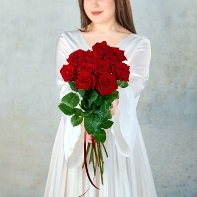 Букет из 11 красных  Российских роз